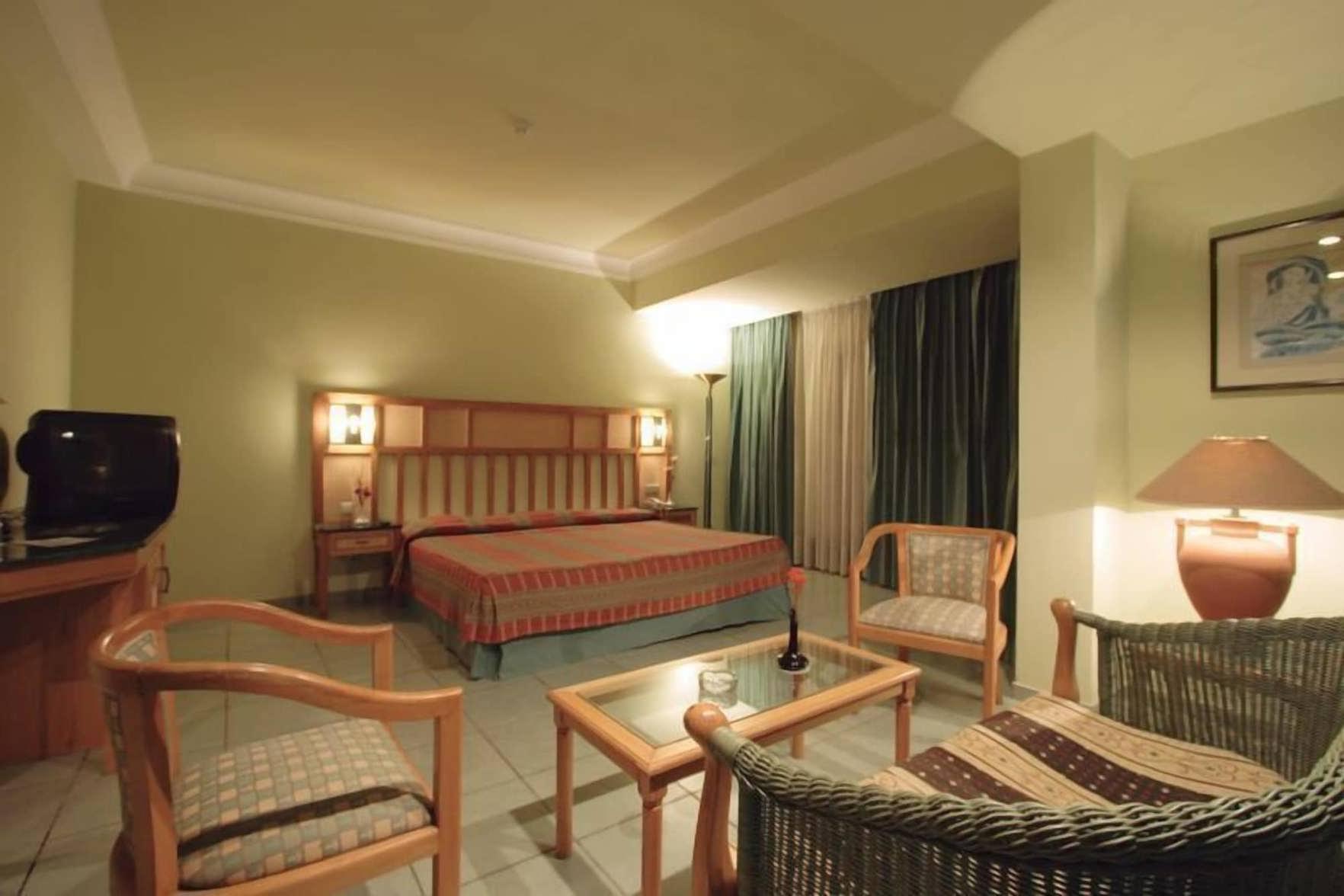 Sea Garden Hotel 24/42
