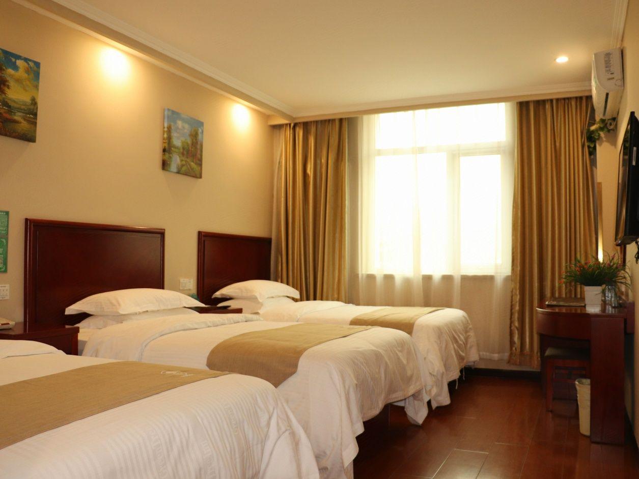 ROOM, TRIPLE