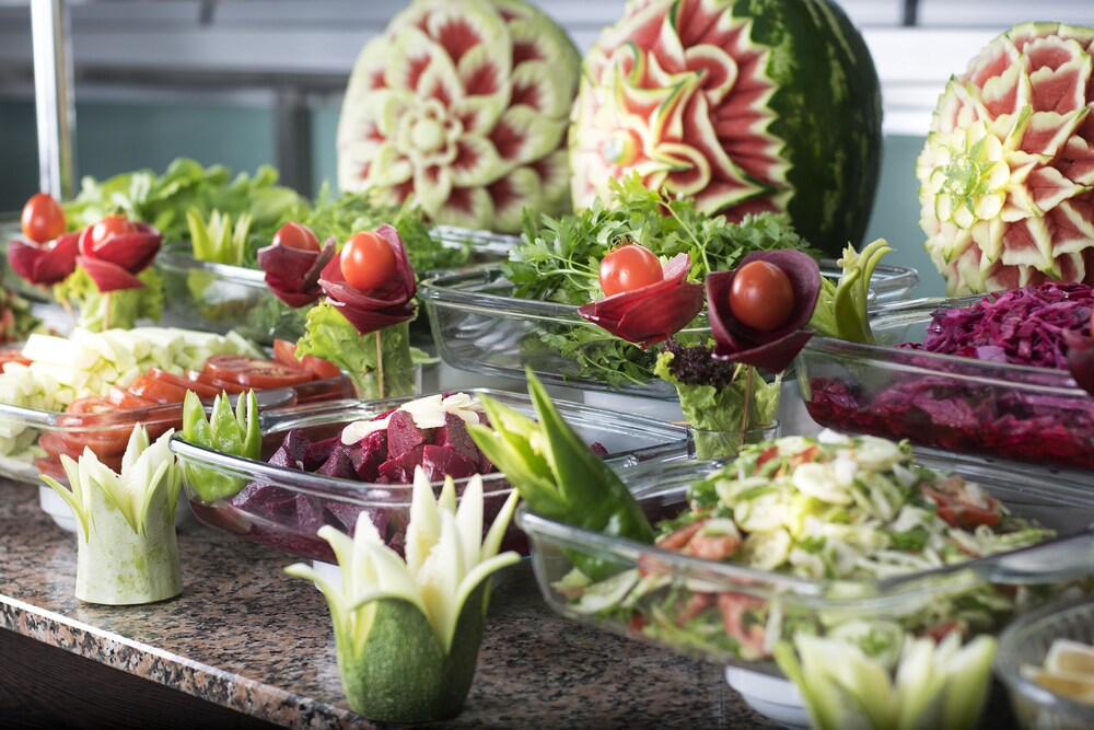 Temple Hotel 10/40