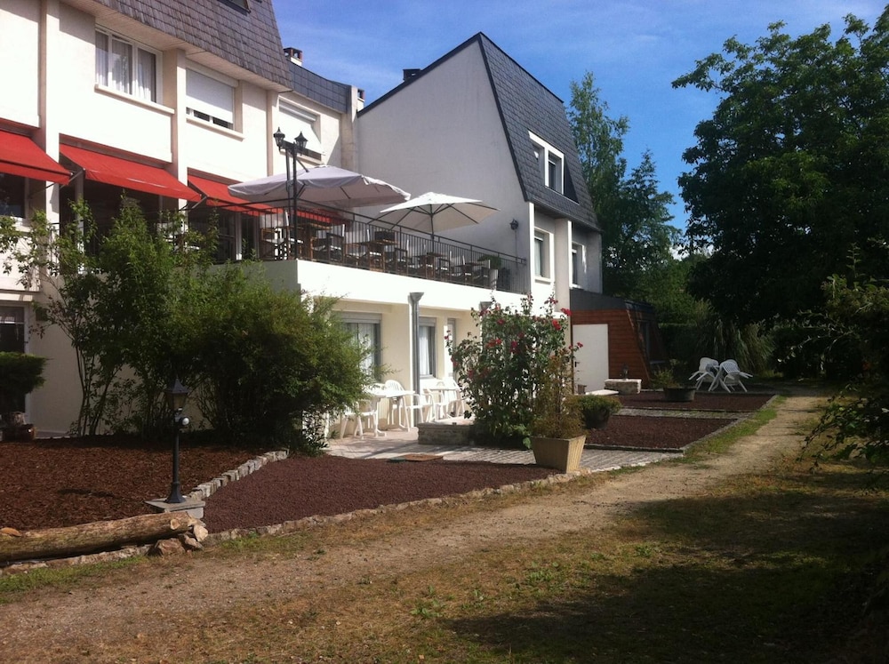 LOGIS HÔTEL LA LONGUE VUE 42/45