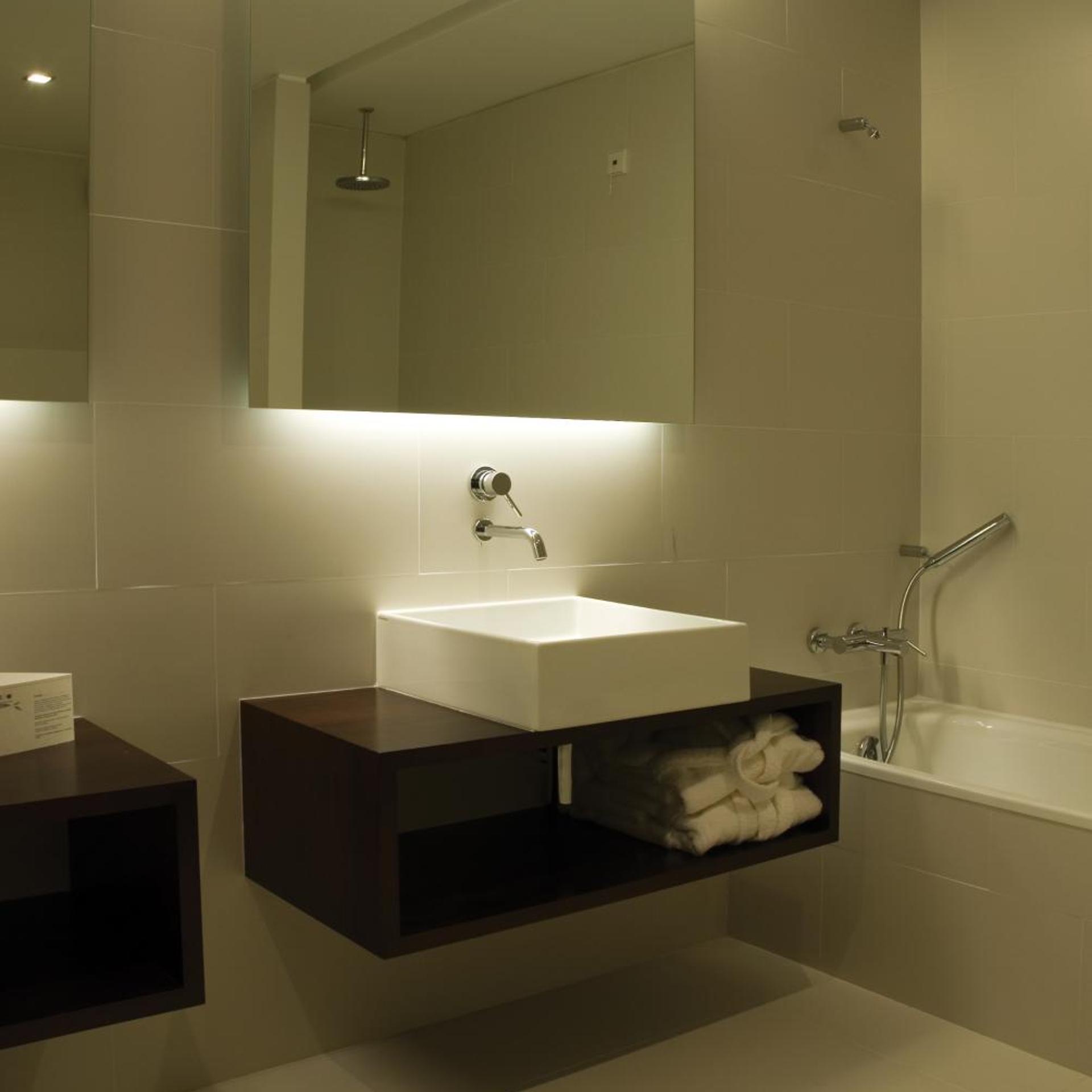 جناح تنفيذي بسرير مزدوج، Golden Tulip Sao Joao da Madeira Hotel 4/10