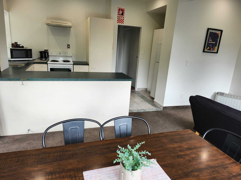 U Studios Paraparaumu, SureStay Collection by Best Western 27/46
