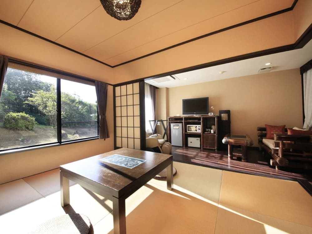 Andanomori Izu Ippekiko 12/40