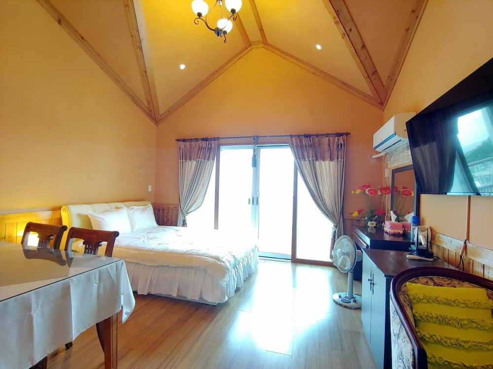 DUPLEX, SUPERIOR, OCEAN VIEW
