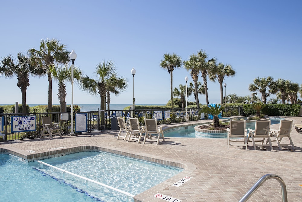 Grande Shores Ocean Resort 15/84