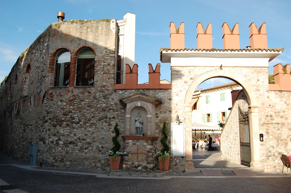 Corte San Luca Apartments 2/50