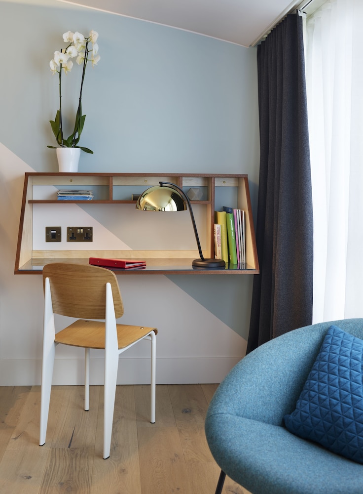 Marrable's Farringdon Hotel 29/36