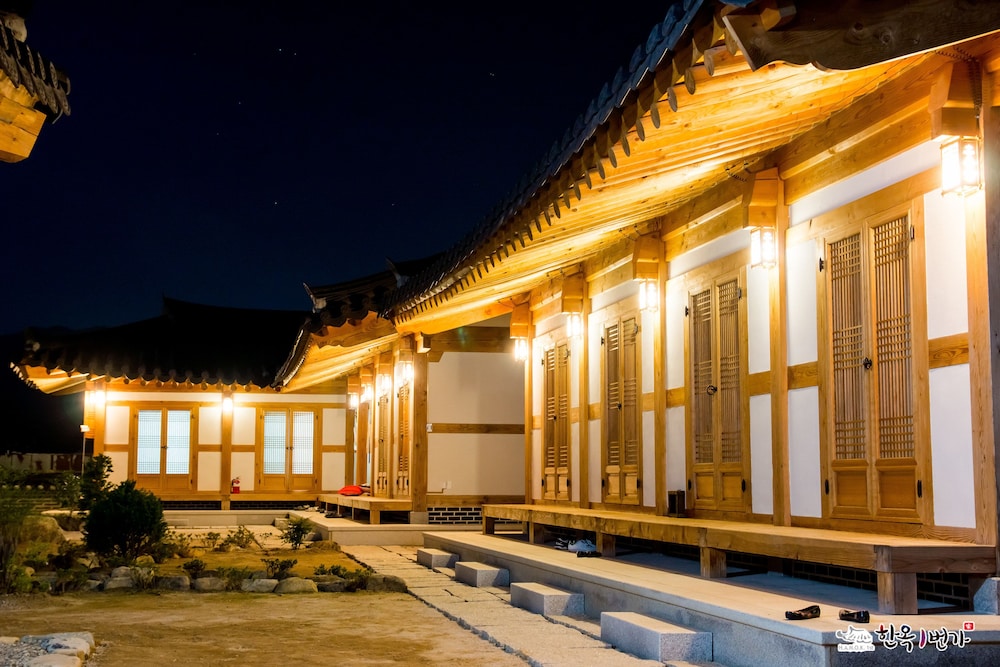 Hanok1st 24/48