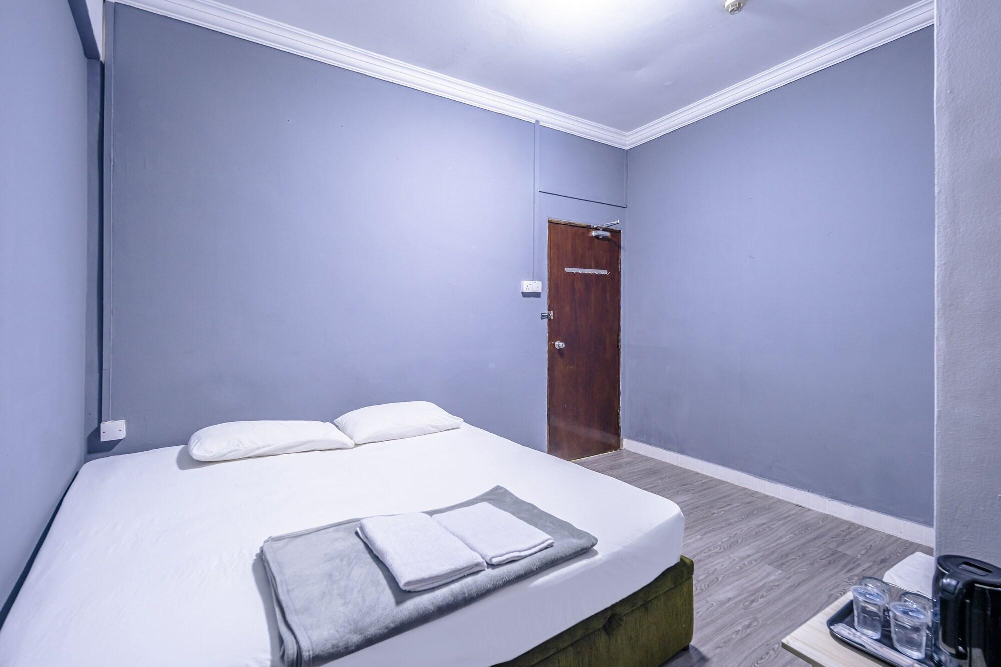K HOTEL 8 38/56