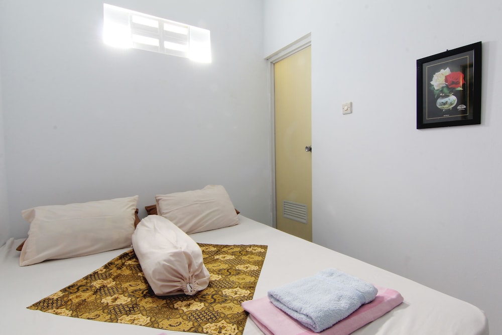 Tiga Dua Homestay by ZUZU 4/31