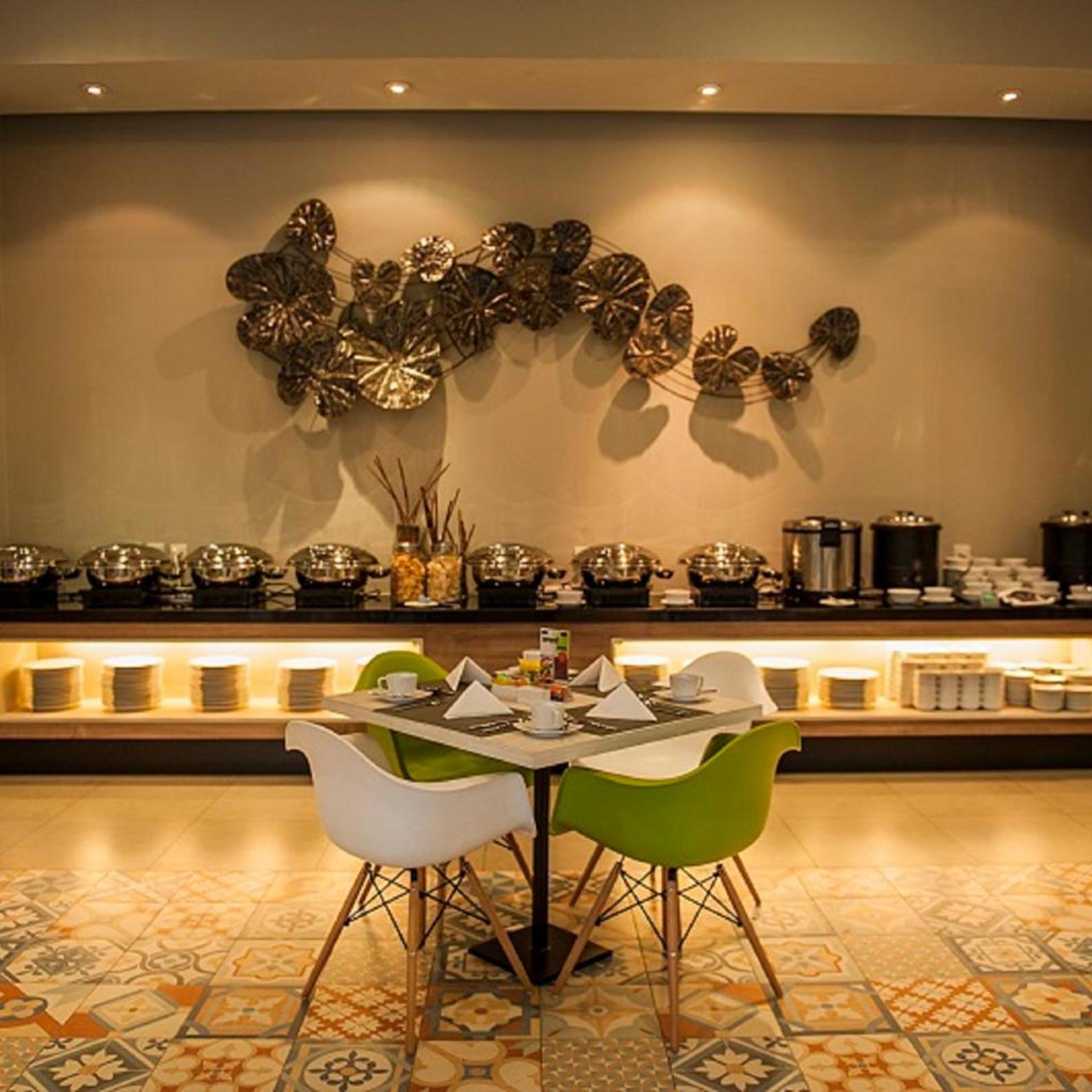 KHAS Surabaya Hotel 53/61