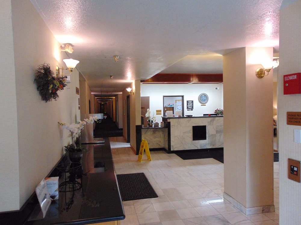 Bellis Inn Bellingham (ex Rodeway Inn) 8/38