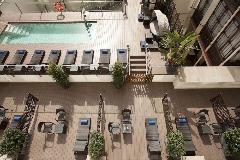 Grupotel Gran Via 678 Hotel 30/50