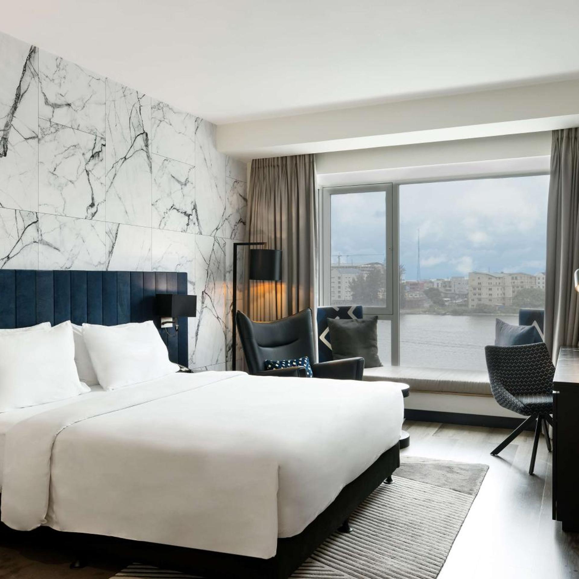 Executive, Lagoon View, Lounge Access