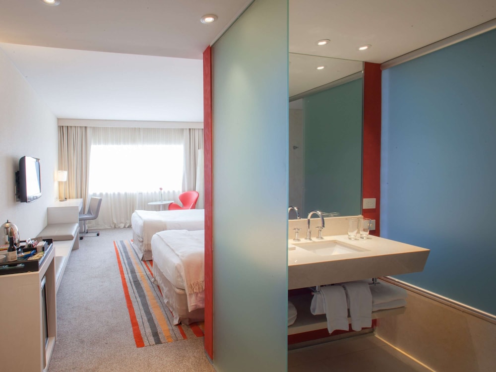 Pullman Rosario City Center 33/67