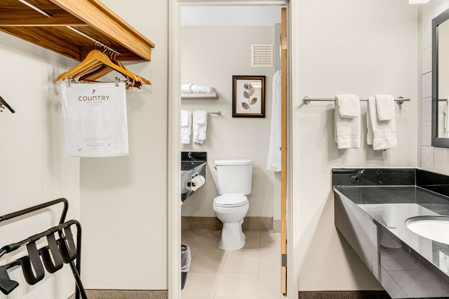 Country Inn & Suites by Radisson, Brookings, SD 39/39