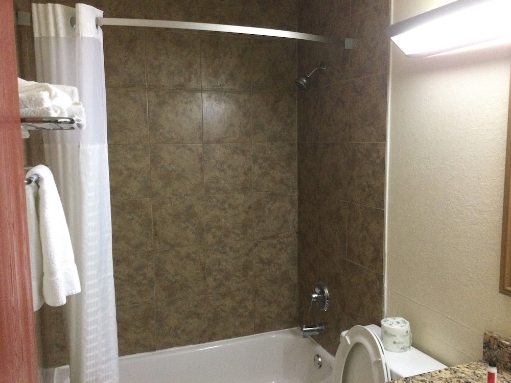 Super 8 By Wyndham Canton/Livonia Area 13/20