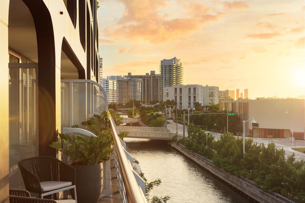 Kimpton Hotel Palomar South Beach 6/52