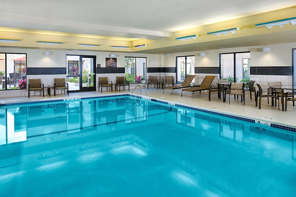 swimming pool spa