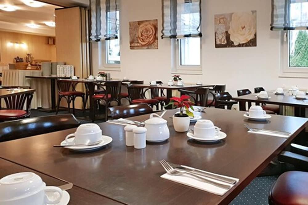 City Hotel Hoyerswerda 23/31