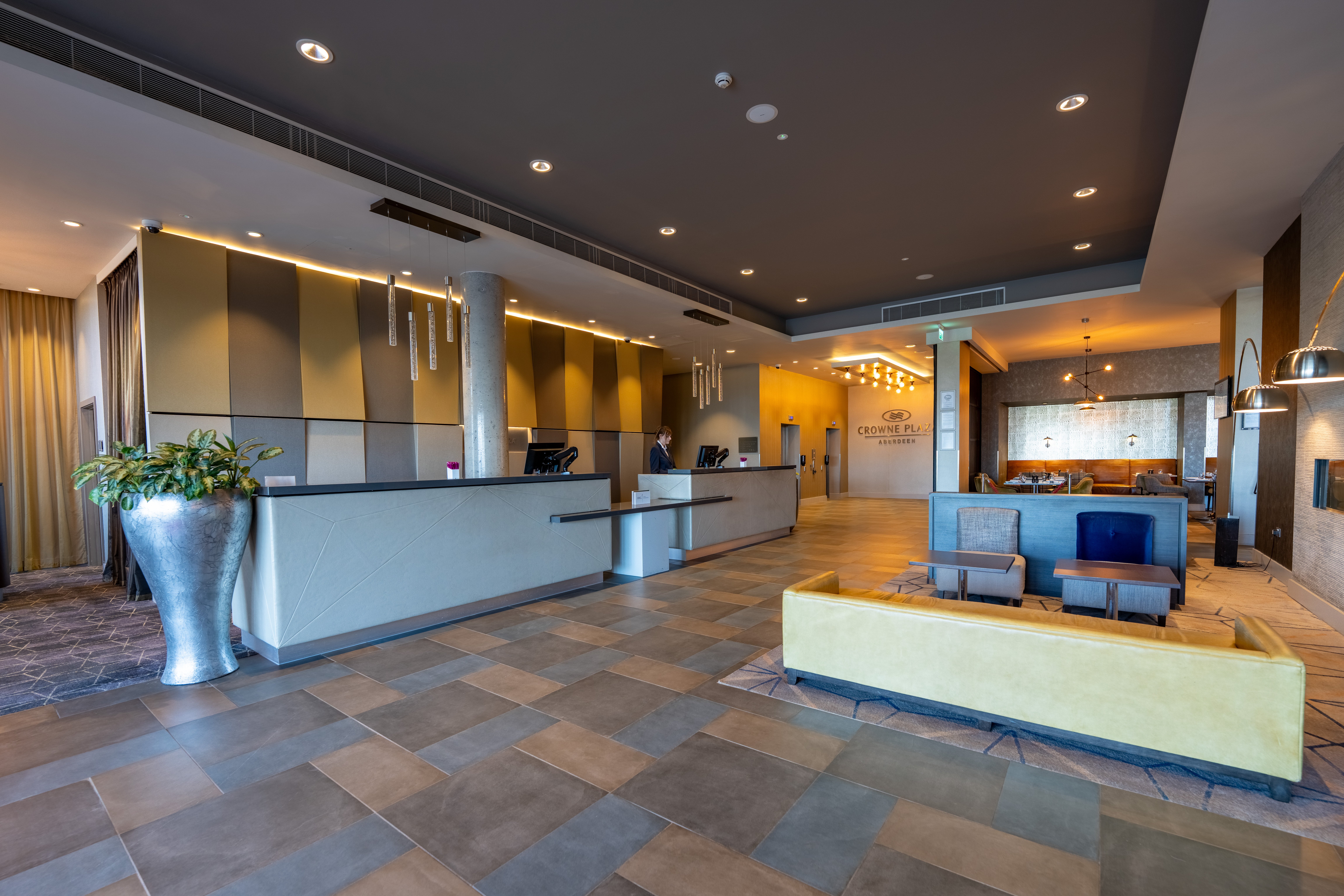 CROWNE PLAZA ABERDEEN AIRPORT 7/50