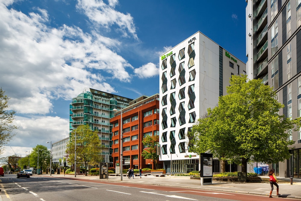 IBIS STYLES LONDON EALING 66/76