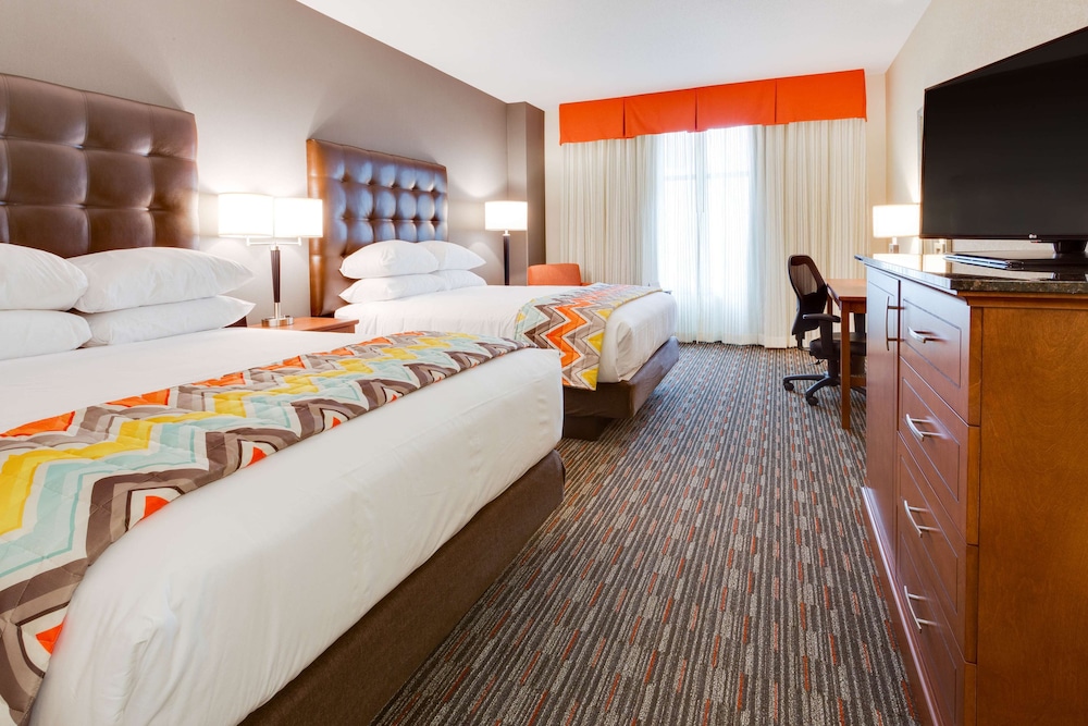 Deluxe, 2 Queen Beds, High Floor