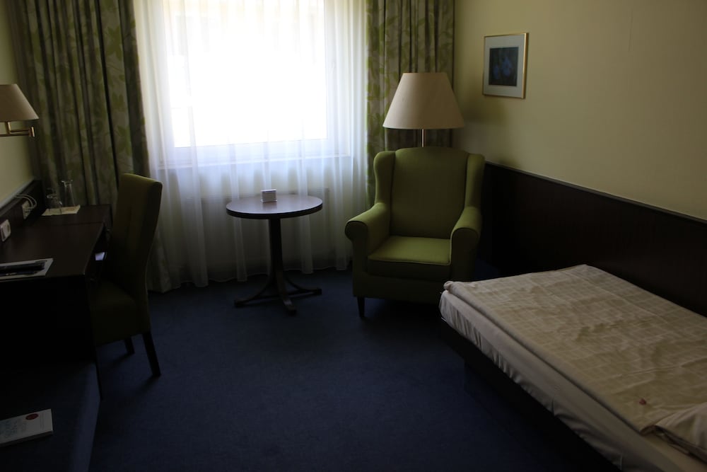 Waldhotel Schaferberg 15/65