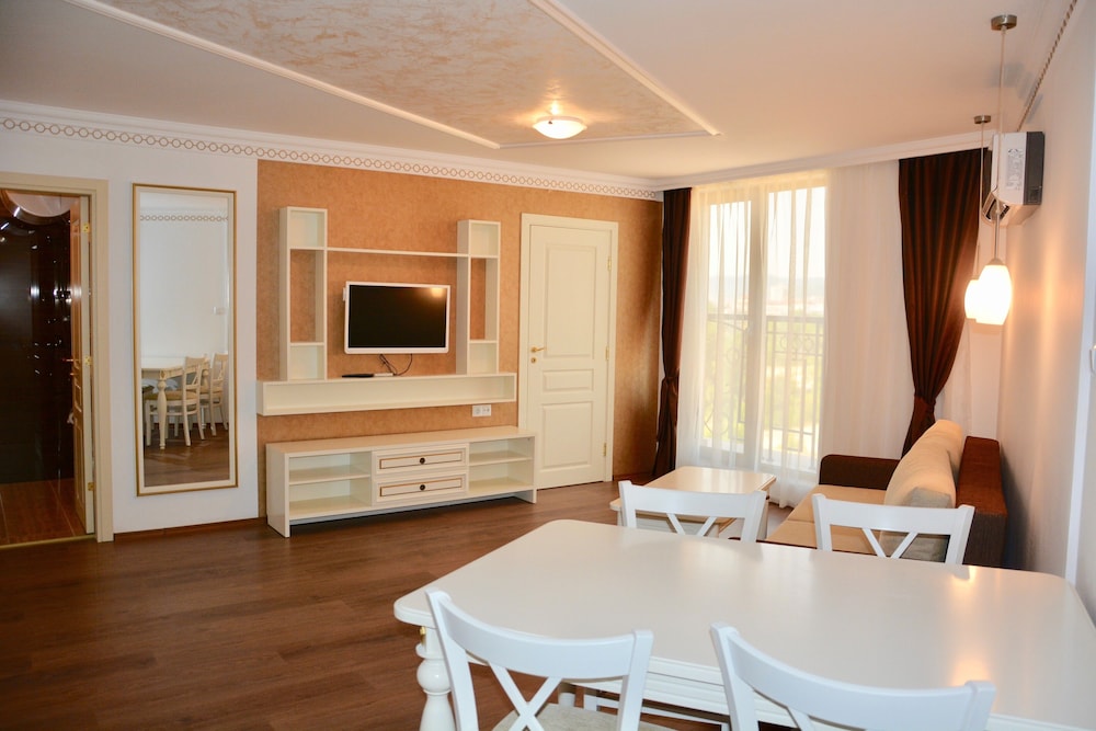 Golden Rainbow Vip Residence 46/71