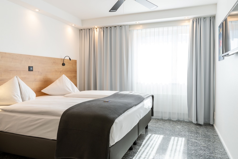 Hotel Sursee 6/34