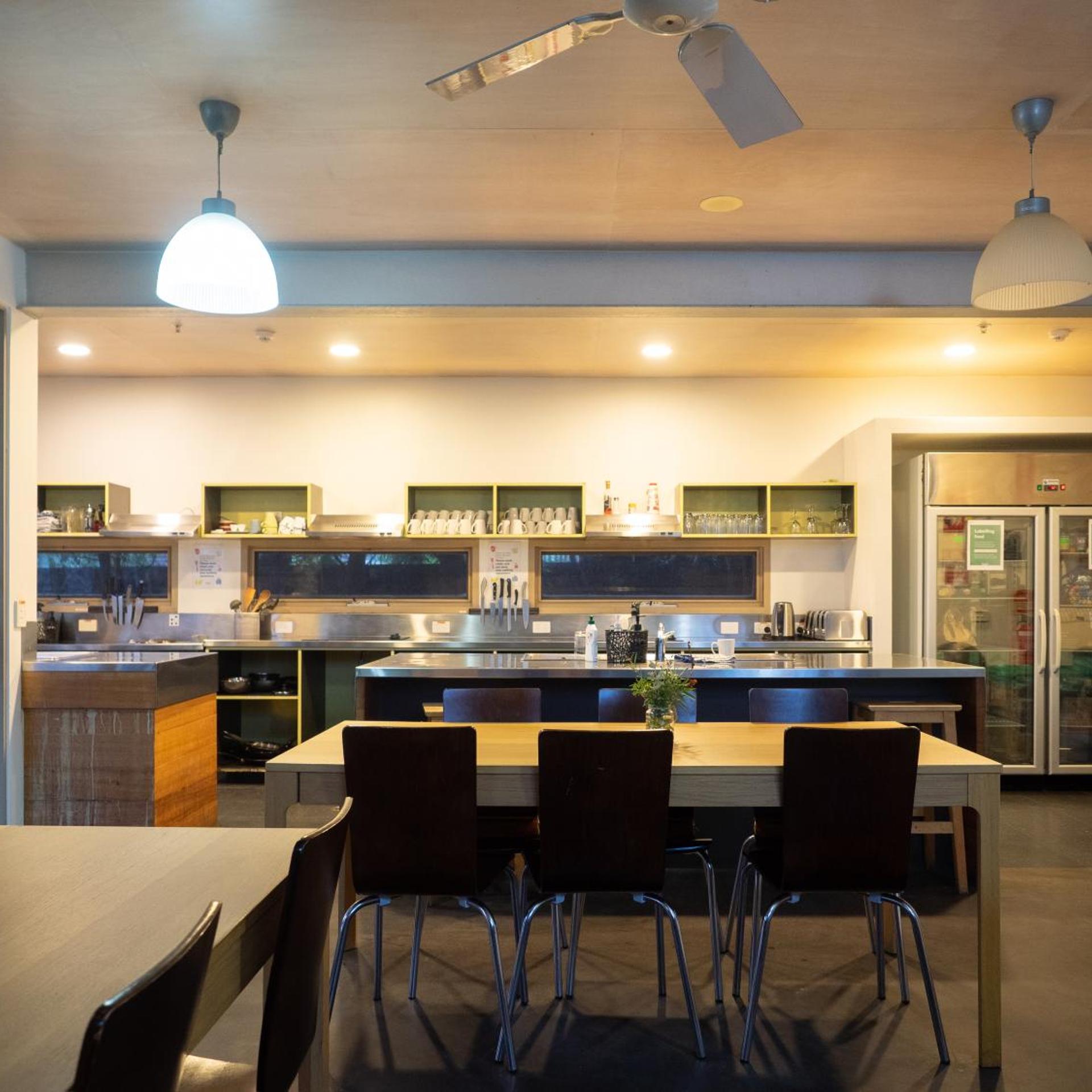 YHA Apollo Bay Eco 41/59