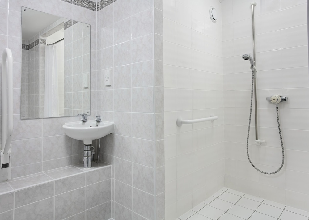 Leonardo Hotel And Conference Venue Aberdeen Airport 9/54