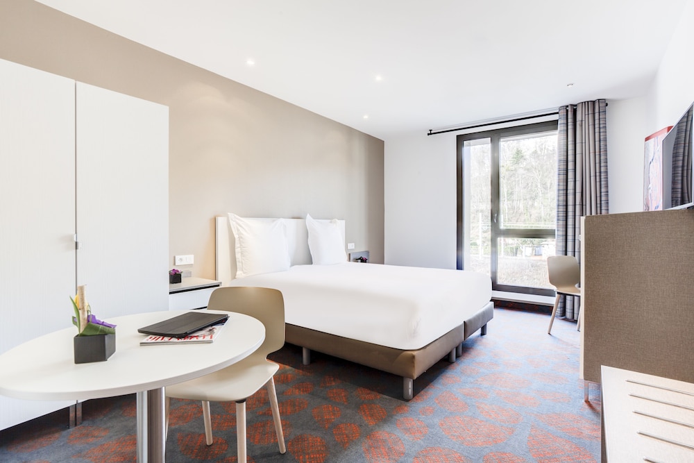 Spark by Hilton Lyon Park Saone 12/61