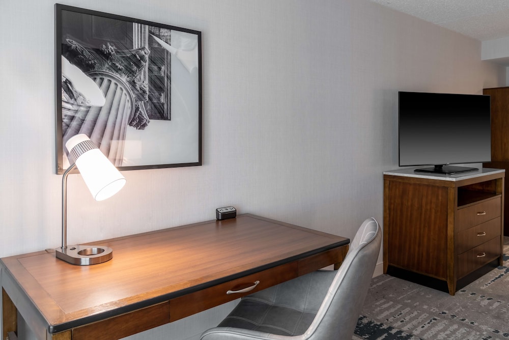 Hilton Garden Inn Arlington Courthouse Plaza 39/83
