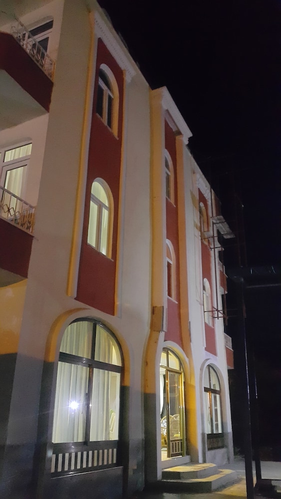 Moda Motel 1/21