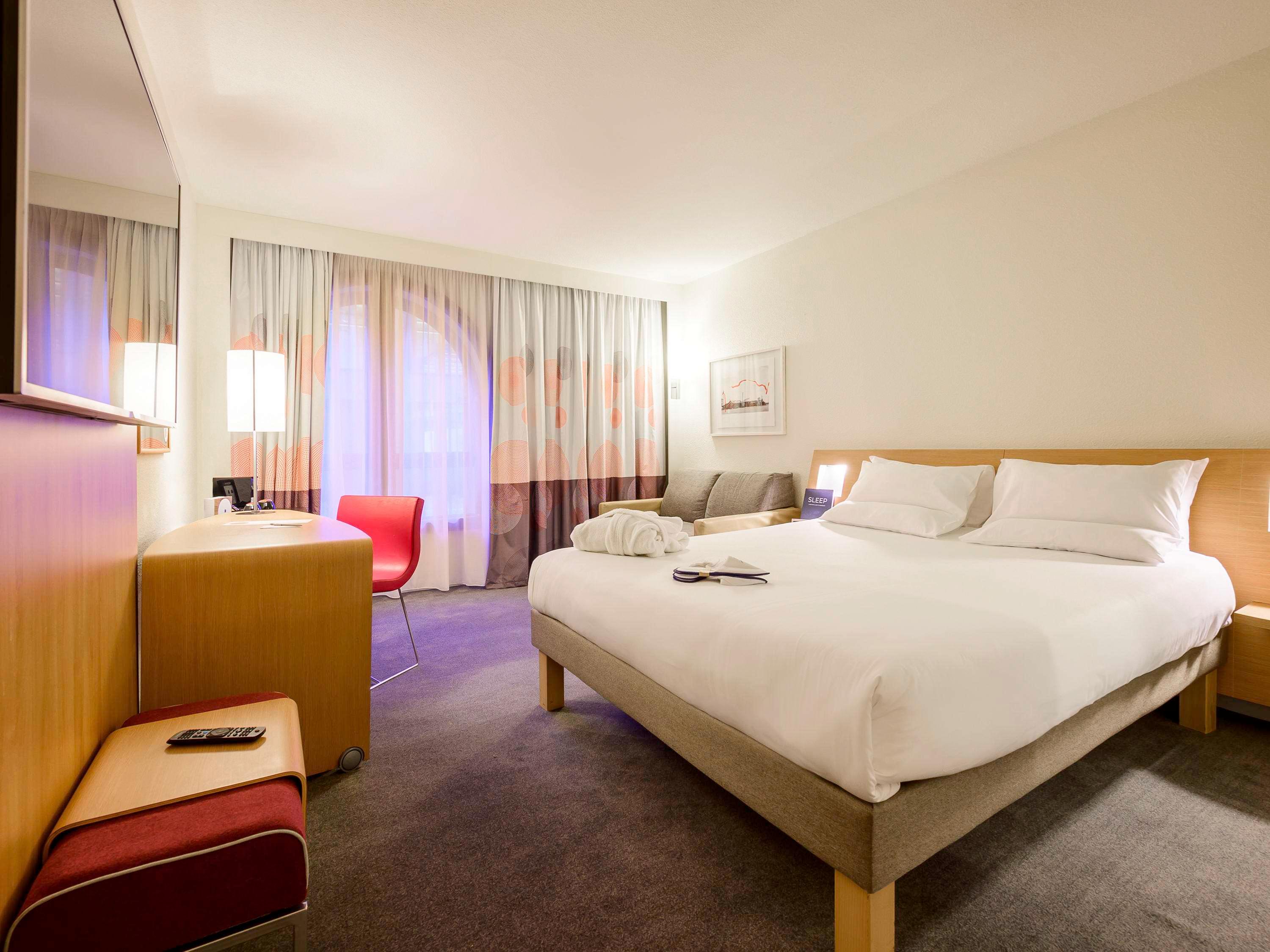غرفة قياسية بسرير مزدوج مع أريكة، Novotel Birmingham Centre 7/10