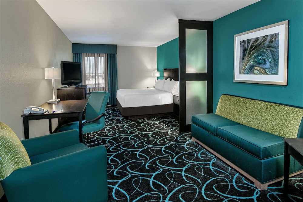 Holiday Inn Express Hotel And Suites Fort Worth Southwest I 20 22/56