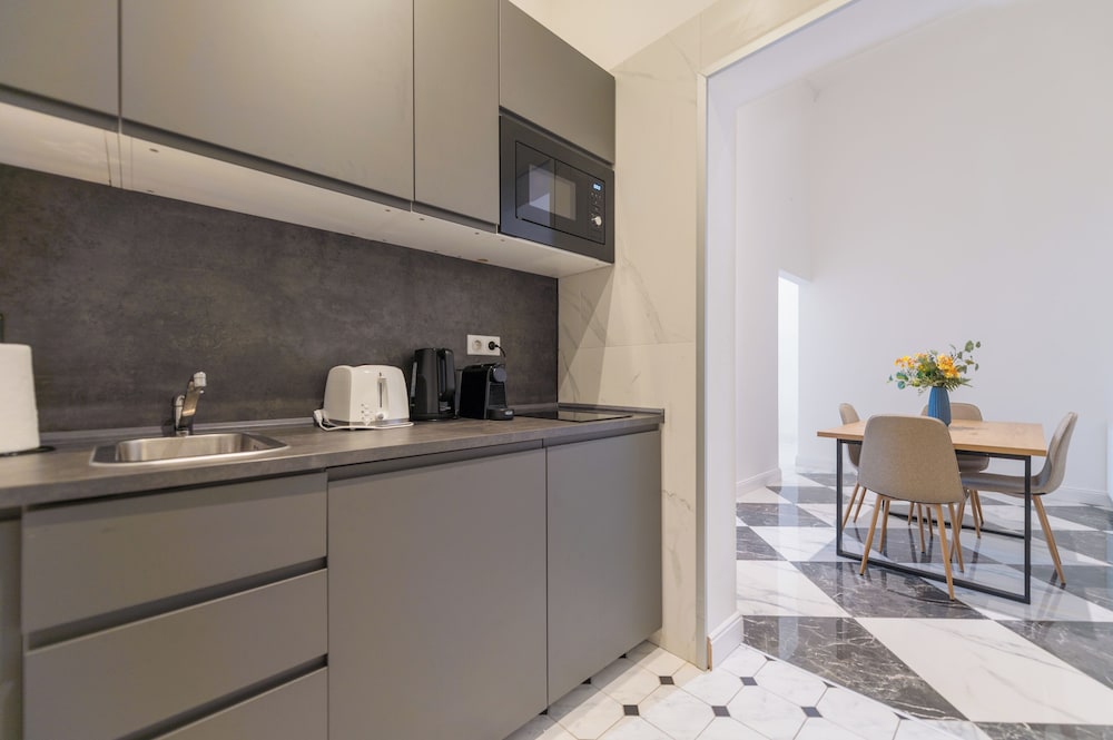 Utto Luxury Suites 7/54