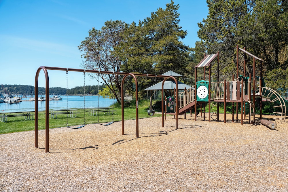 Roche Harbor Resort 70/77