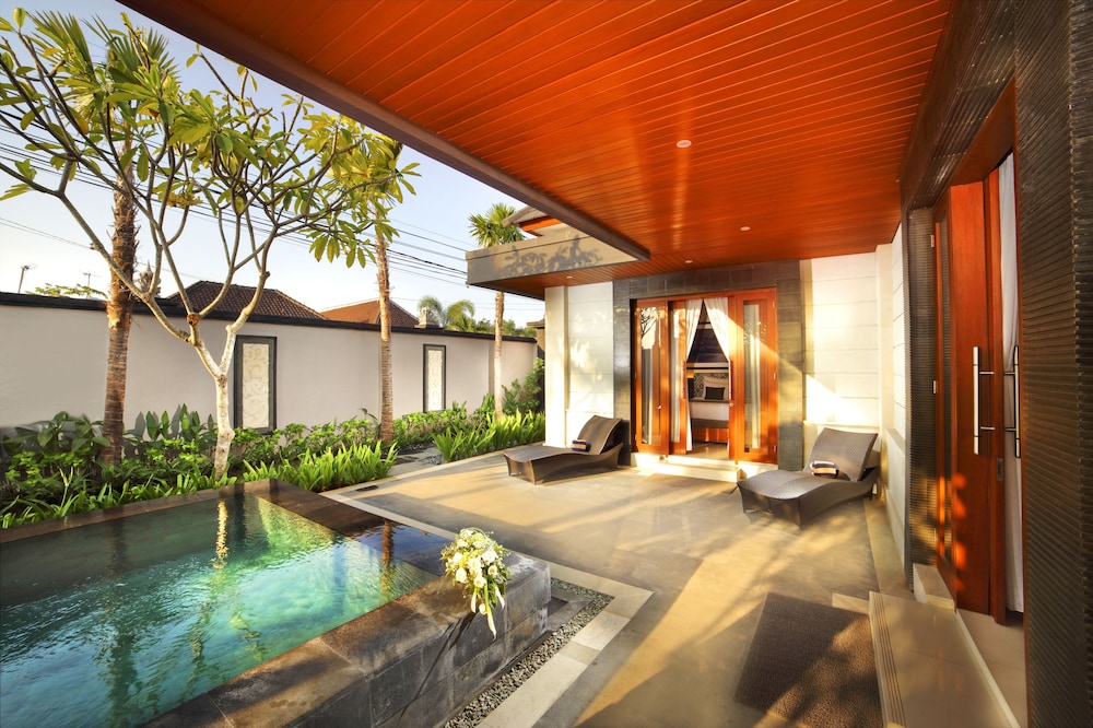 The Banyumas Suite Villa Legian 18/39