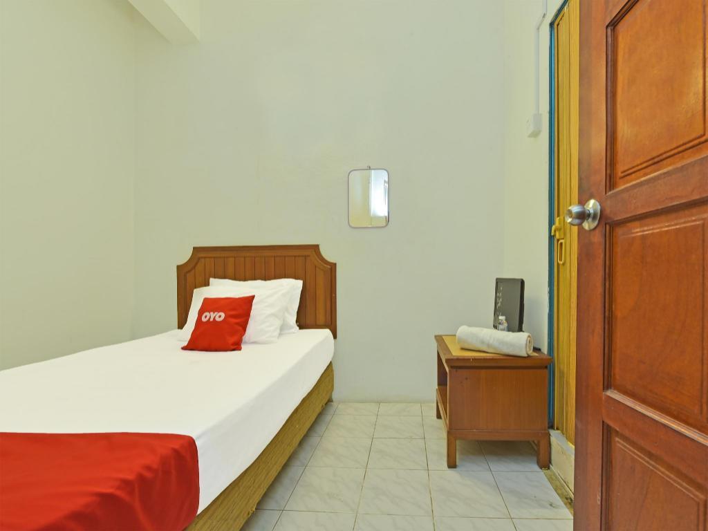 Room, Single, Private Bathroom