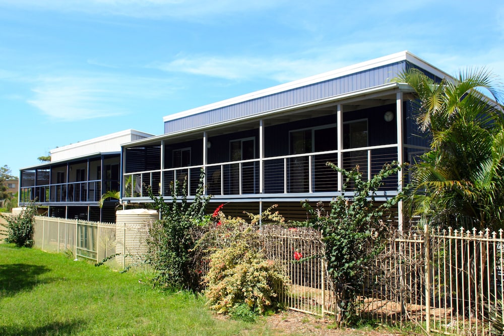 HALIFAX HOLIDAY PARK 2/67