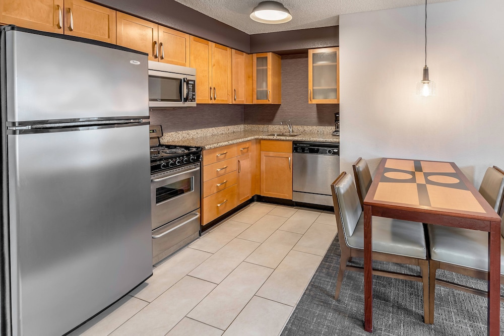 Residence Inn Sacramento Rancho Cordova 7/39