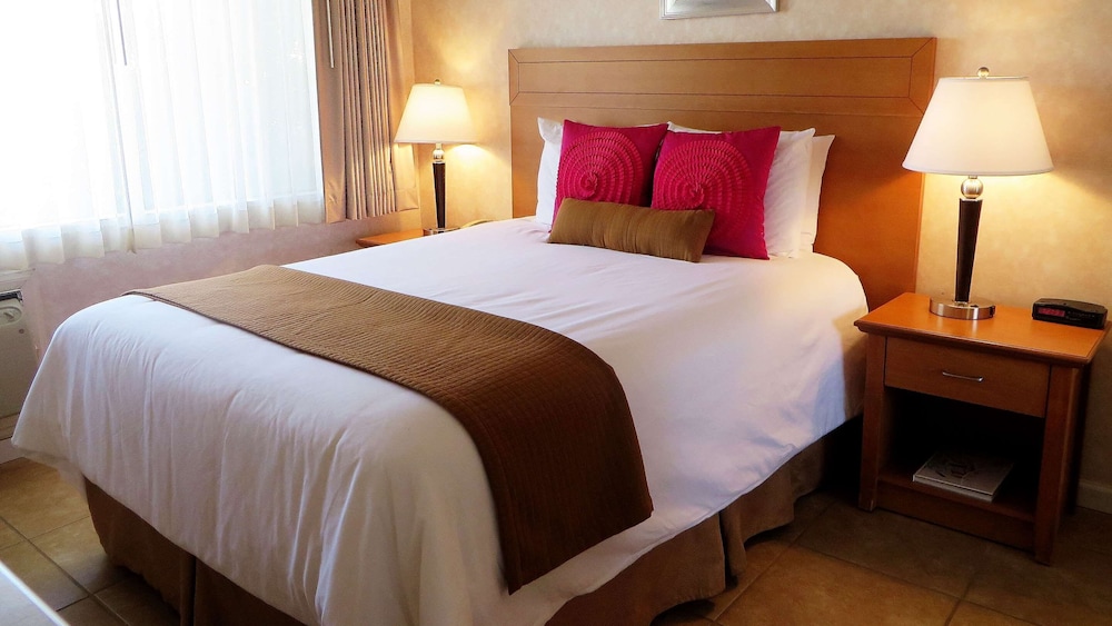 Inn at Deep Canyon 16/71