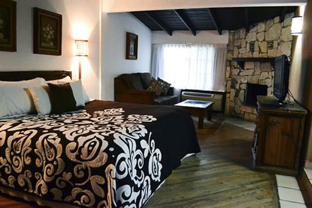 Hotel Chipinque 24/61