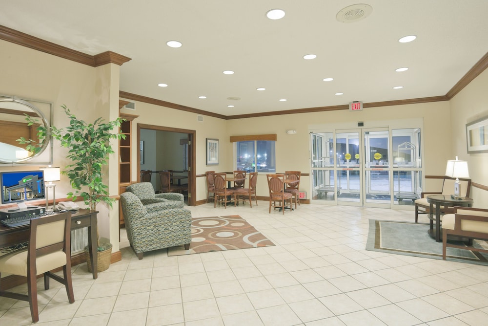Holiday Inn Express Evansville - West 8/49