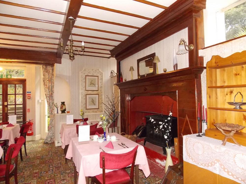 The Darnley Hotel 38/50