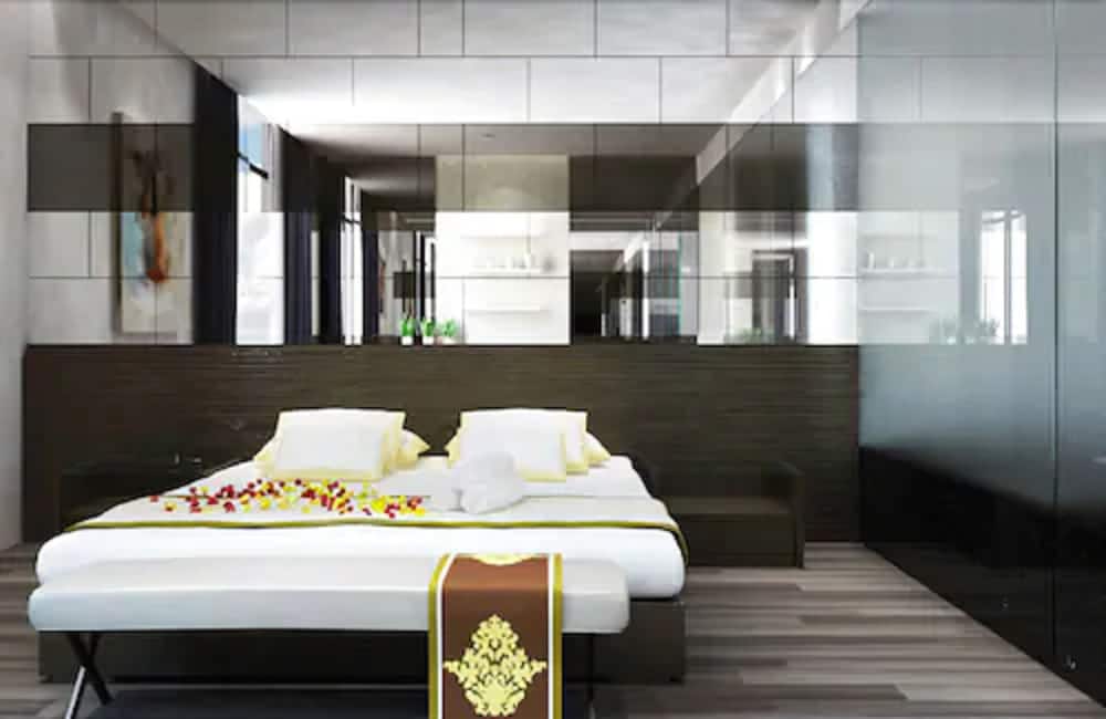e.City Hotel at OneCity 20/43