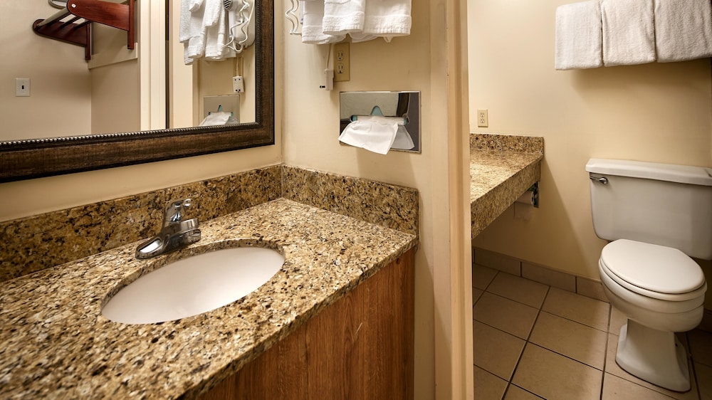 Best Western Crossroads Inn 8/19