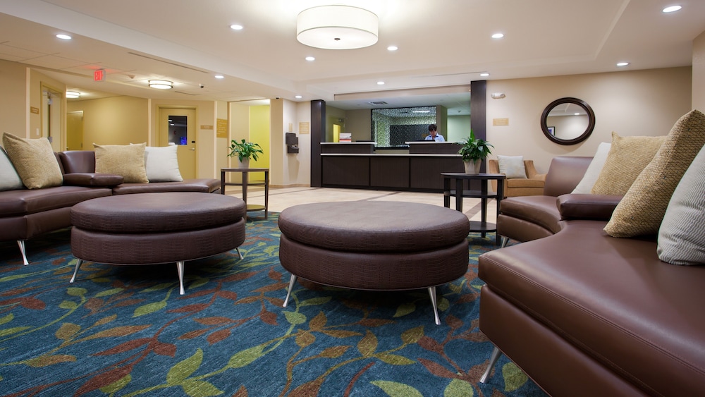 Candlewood Suites Carrollton 25/36